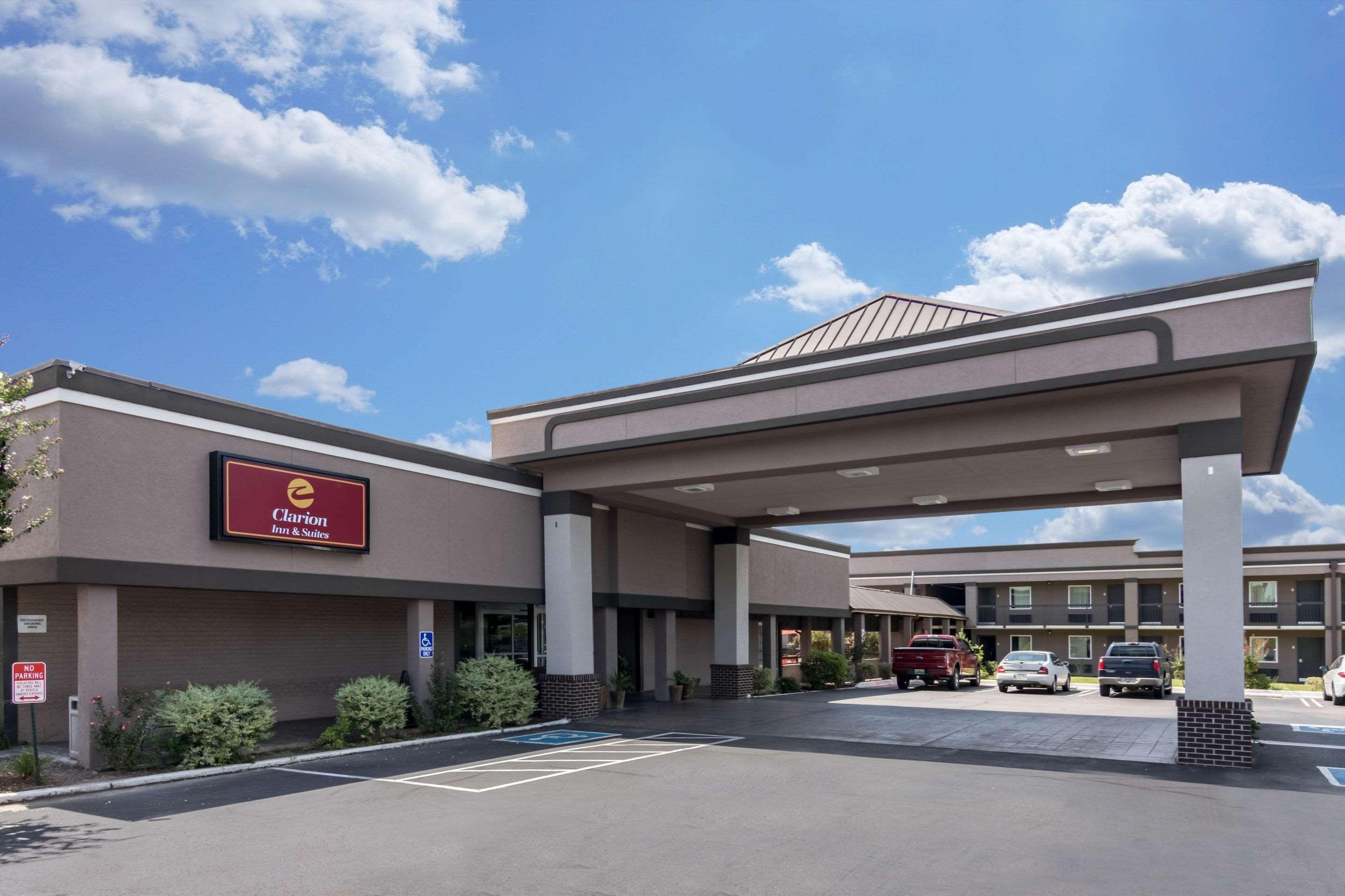Clarion Inn & Suites Russellville I-40 Exteriör bild