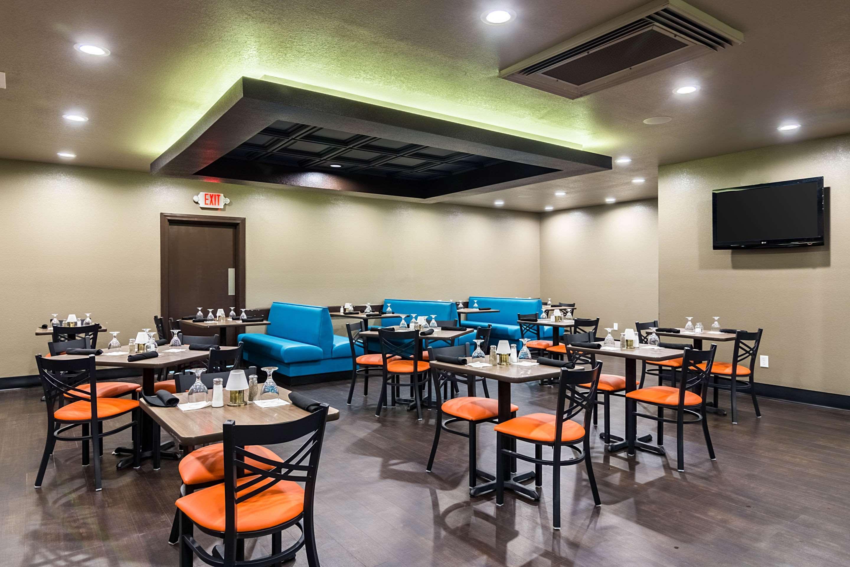 Clarion Inn & Suites Russellville I-40 Exteriör bild