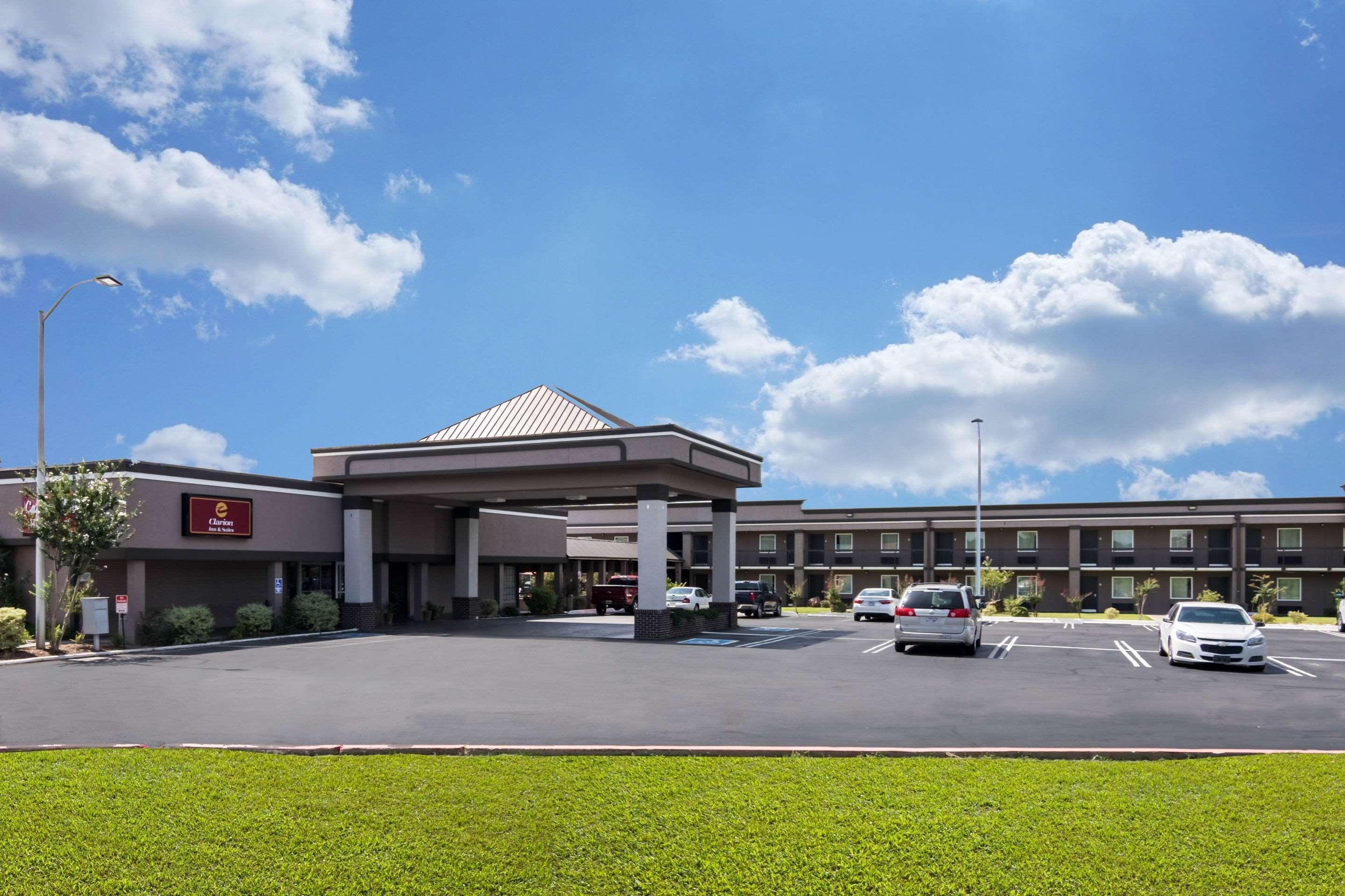 Clarion Inn & Suites Russellville I-40 Exteriör bild